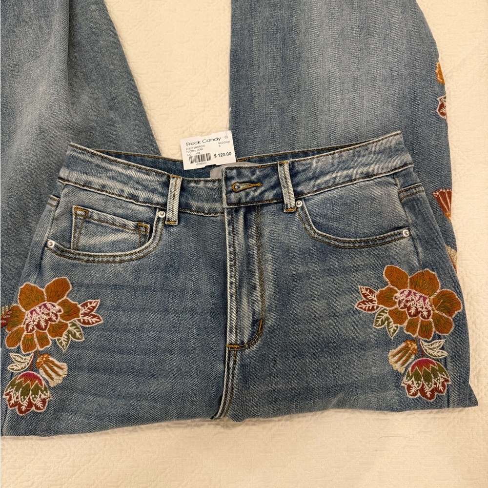 Embroidered Floral Wide Leg Jeans - Picture 5 of 5